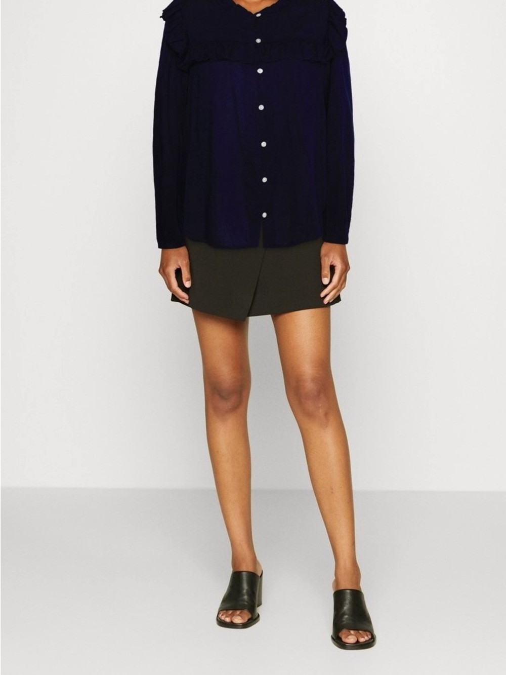 GAP Navy Ruffle-Trim Button-Front Blouse - Picture 2 of 5